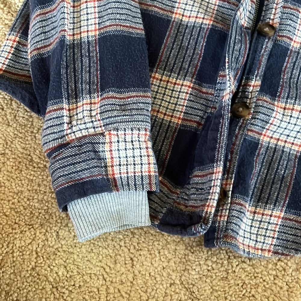 Hollister women size small zip up flannel with hood colors red and navy - Picture 3 of 9